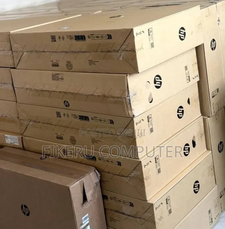 New HP 200 G4 22 All-in-One 16GB Intel Core i7 SSD 512GB