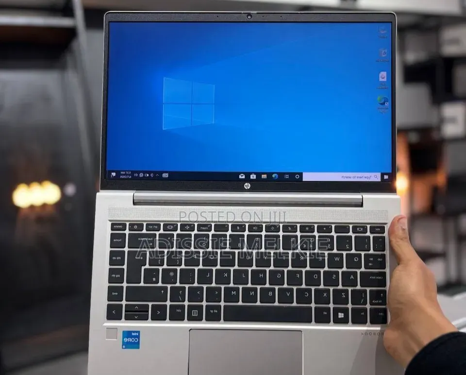 New Laptop HP ProBook 440 G10 8GB Intel Core i3 SSD 256GB