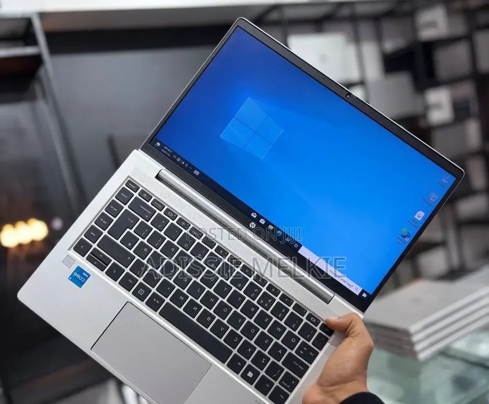 New Laptop HP ProBook 440 G10 8GB Intel Core i3 SSD 256GB