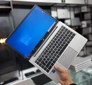 New Laptop HP ProBook 440 G10 8GB Intel Core i3 SSD 256GB