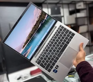 New Laptop HP EliteBook 830 G9 16GB Intel Core i5 SSD 512GB