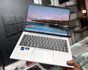 New Laptop HP EliteBook 830 G9 16GB Intel Core i5 SSD 512GB