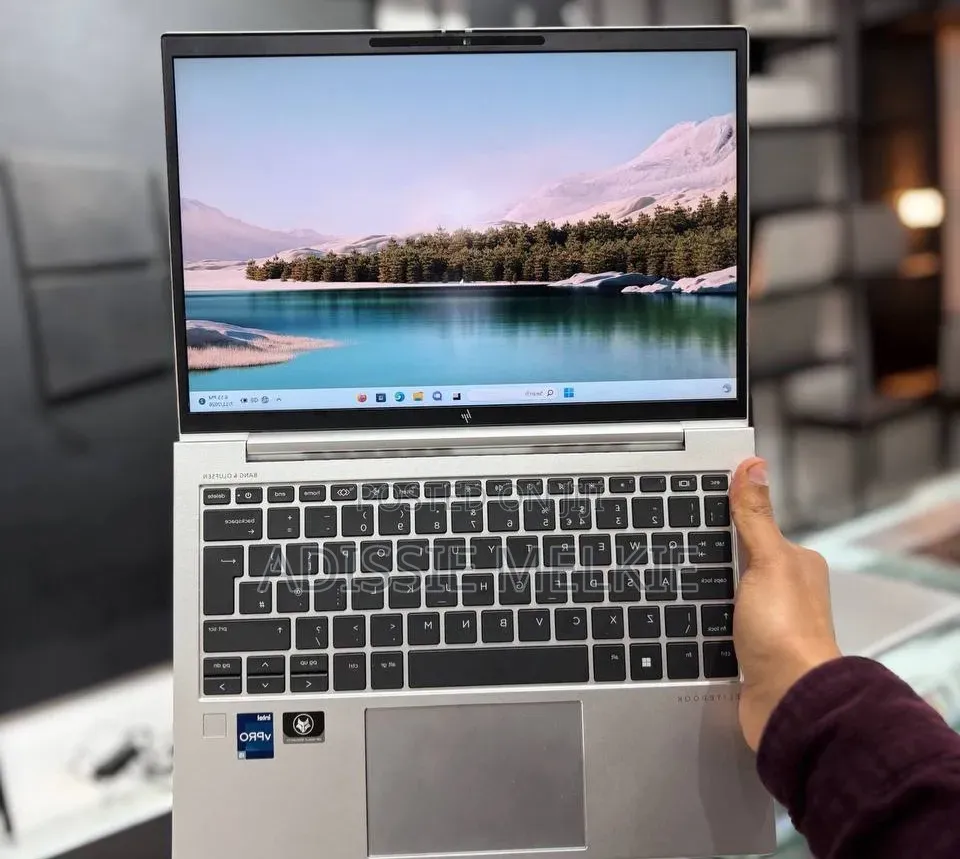 New Laptop HP EliteBook 830 G9 16GB Intel Core i5 SSD 512GB