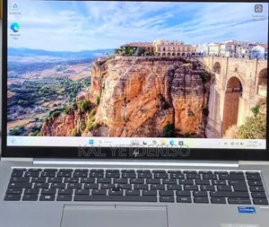 New Laptop HP EliteBook 840 G8 16GB Intel Core i5 SSD 512GB