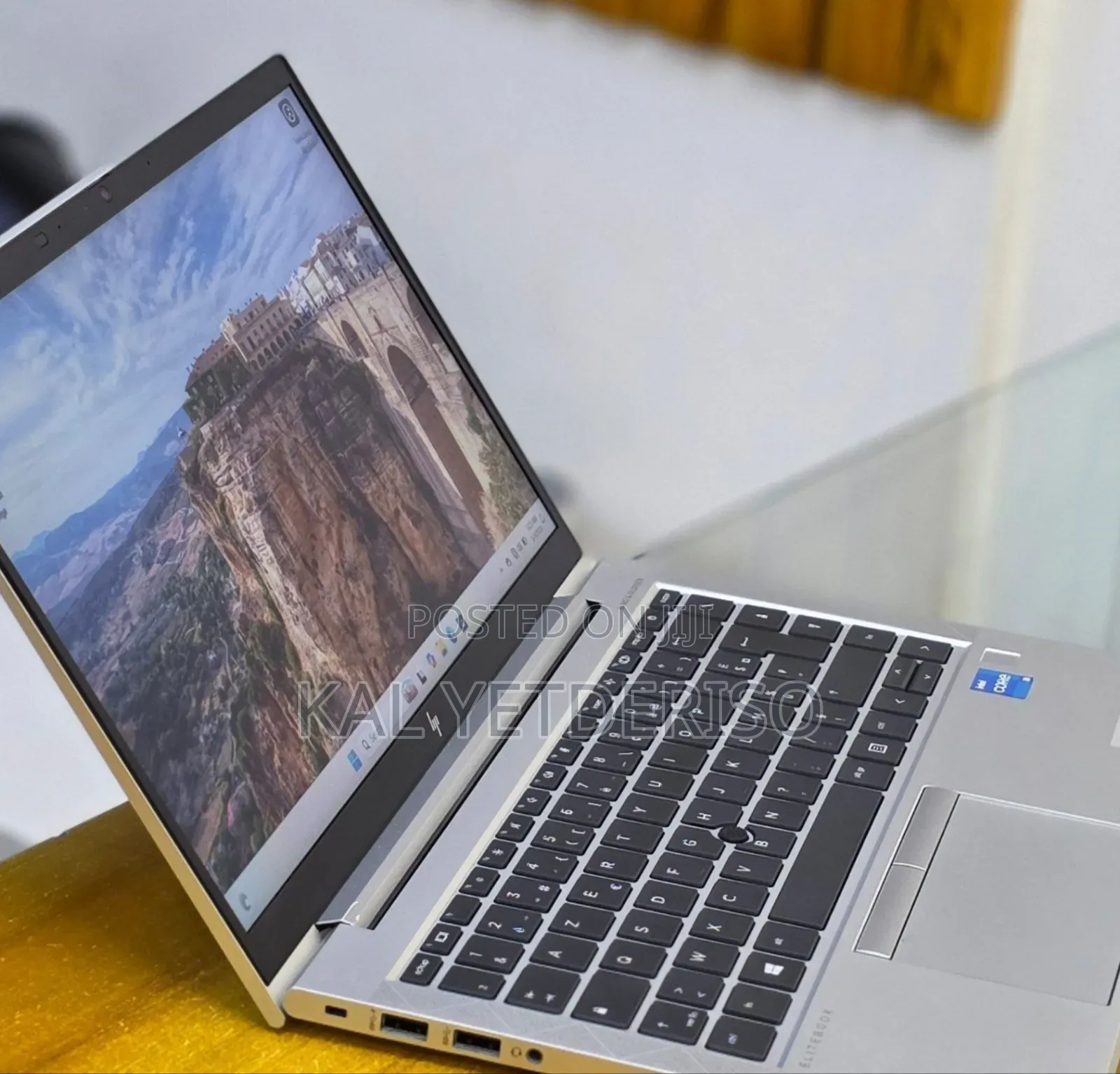 New Laptop HP EliteBook 840 G8 16GB Intel Core i5 SSD 512GB