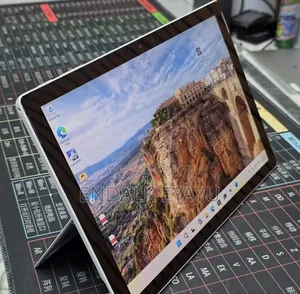 New Laptop Microsoft Surface Pro 7+ 16GB Intel Core i7 SSD 512GB