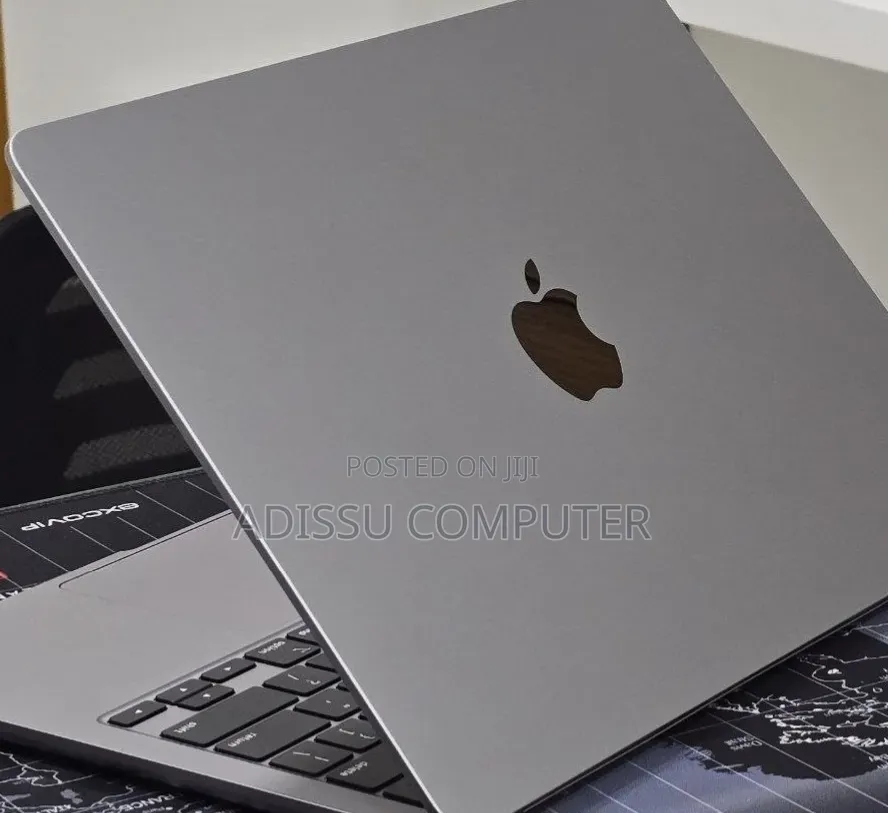 New Laptop Apple MacBook Air 2022 M2 16GB Apple M2 Ultra SSD 256GB