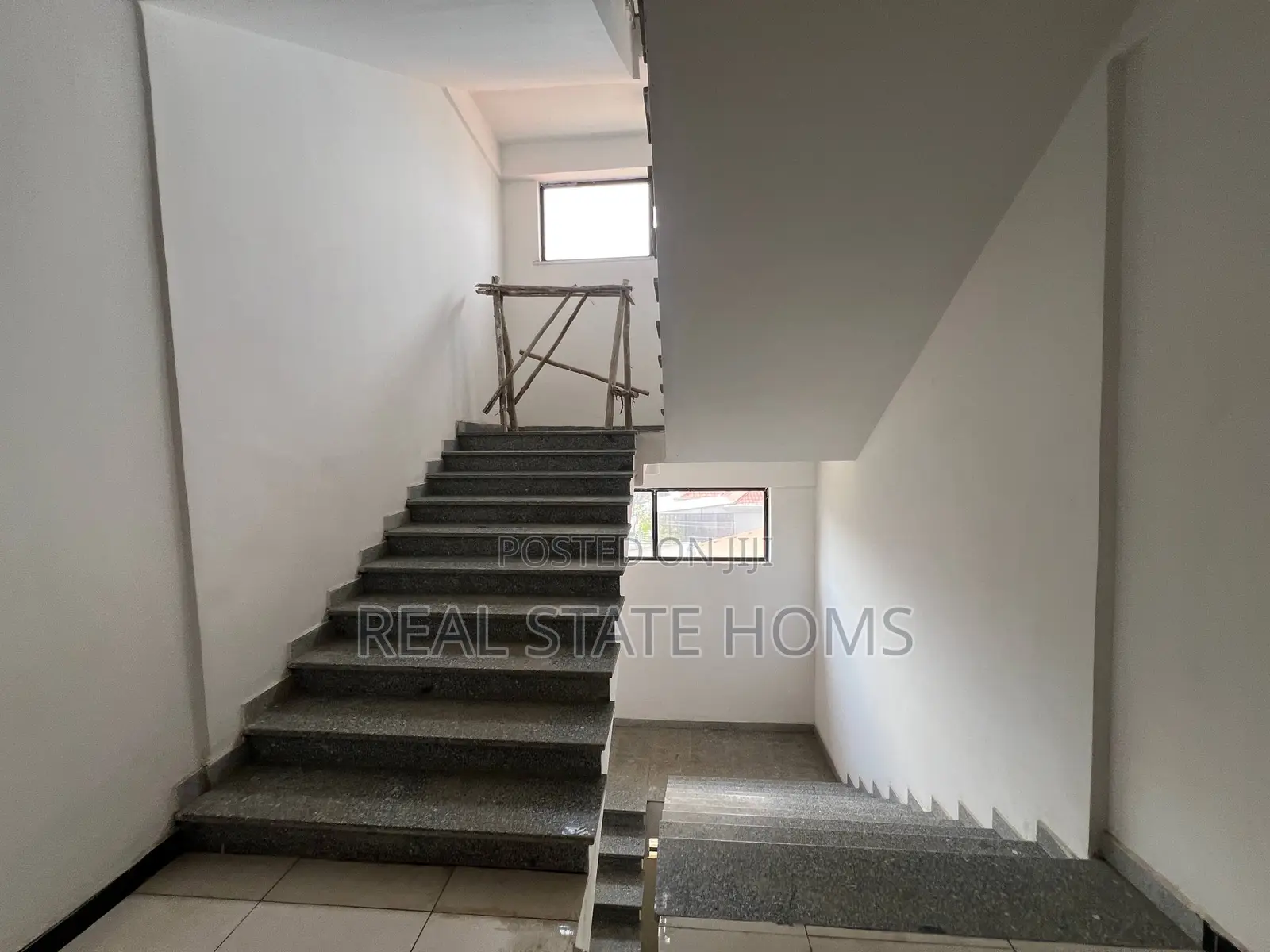 Furnished 5bdrm Apartment in Gh, Yeka for sale