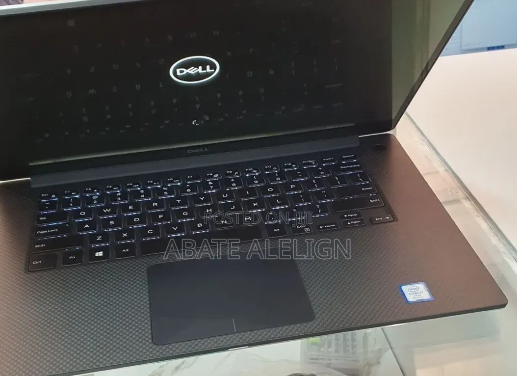 New Laptop Dell XPS 15 16GB Intel Core i7 SSD 512GB