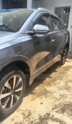 BYD E2 43 kWh 94 hp FWD 2025 Silver