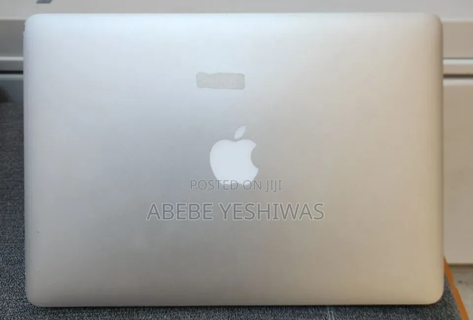 New Laptop Apple MacBook Air 2017 8GB Intel Core i5 SSD 256GB