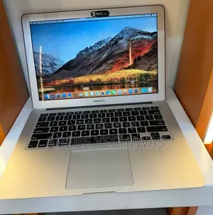 New Laptop Apple MacBook Air 2017 8GB Intel Core i5 SSD 256GB