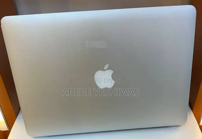 New Laptop Apple MacBook Air 2017 8GB Intel Core i5 SSD 256GB