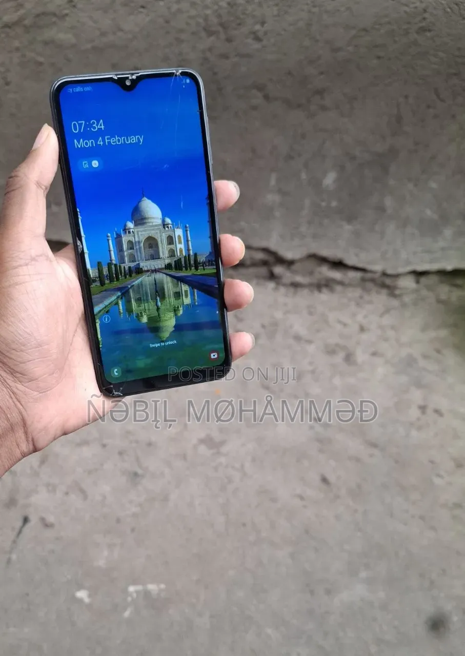 Samsung A10 32 GB