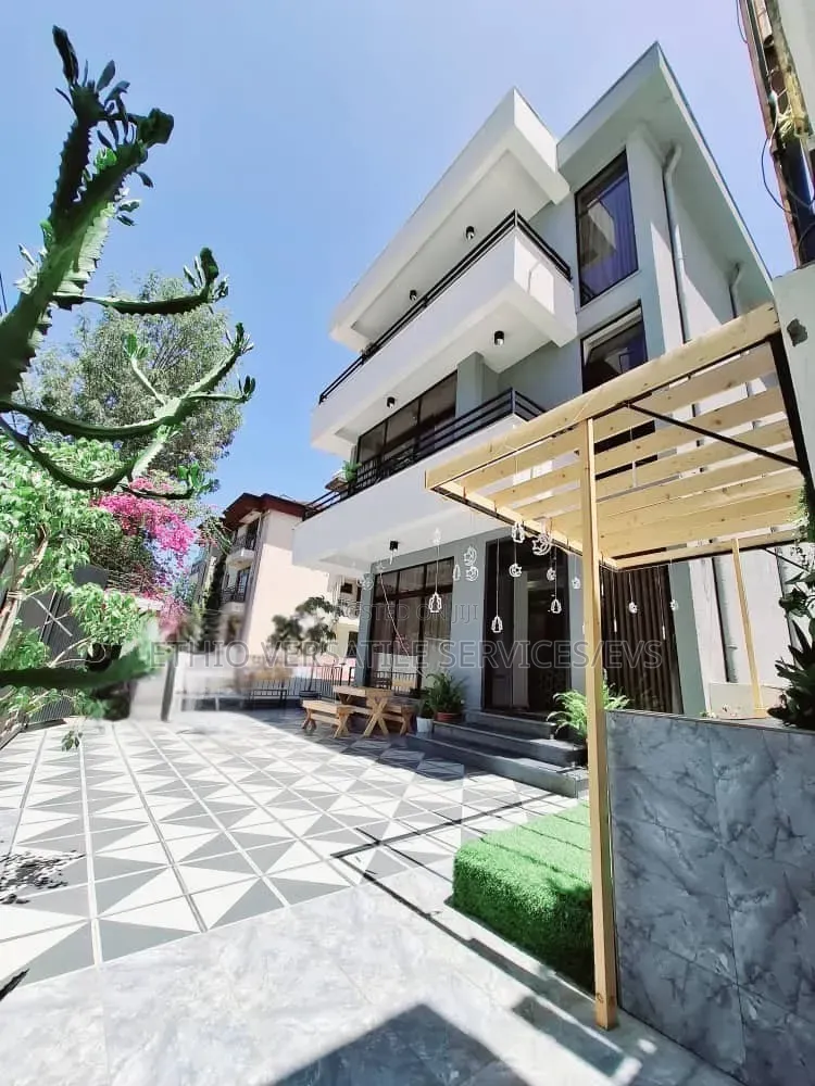 Furnished 5bdrm House in Private, Yeka for sale