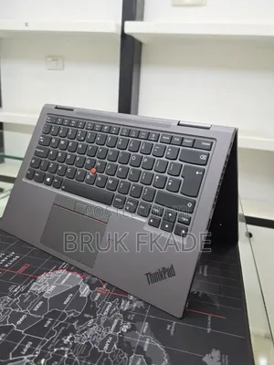 New Laptop Lenovo ThinkPad X1 Yoga 16GB Intel Core i7 SSD 512GB