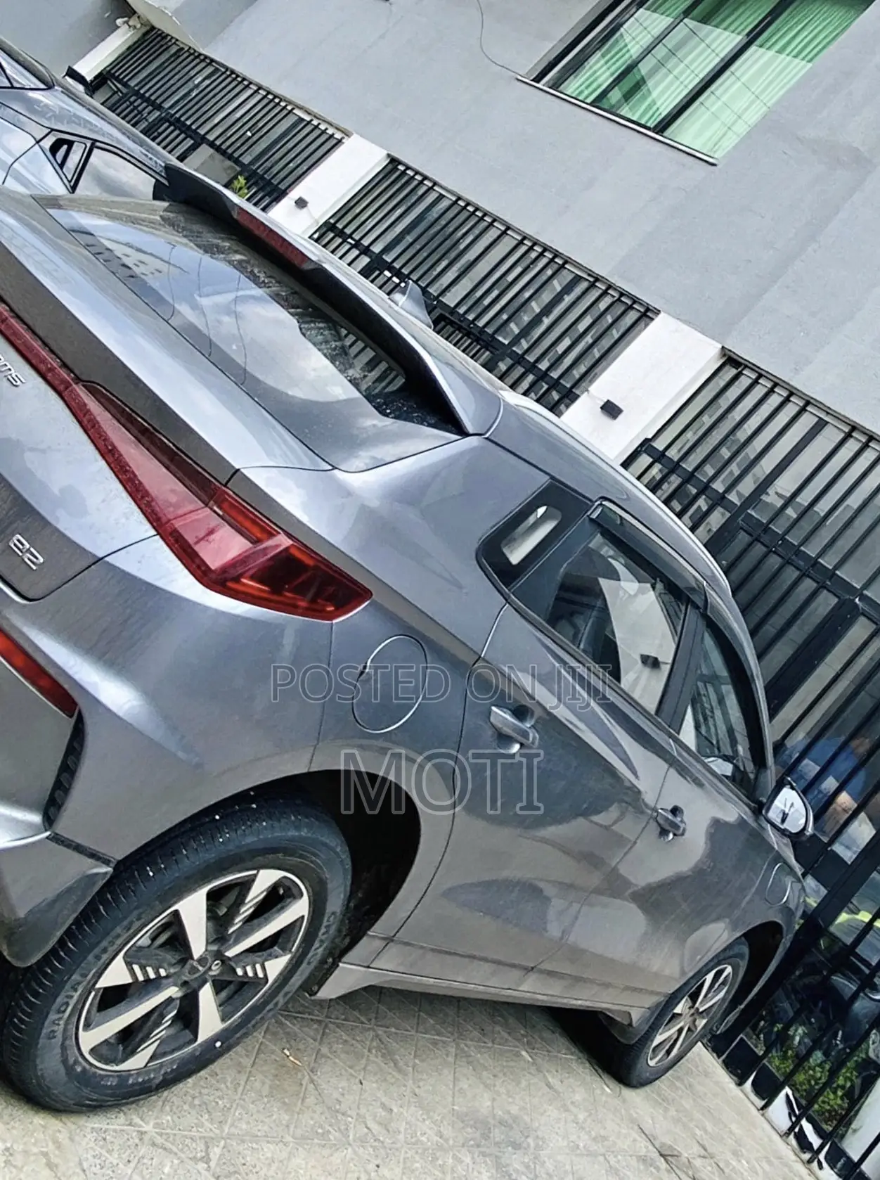 BYD E2 43 kWh 94 hp FWD 2025 Gray