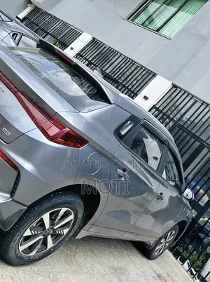 BYD E2 43 kWh 94 hp FWD 2025 Gray
