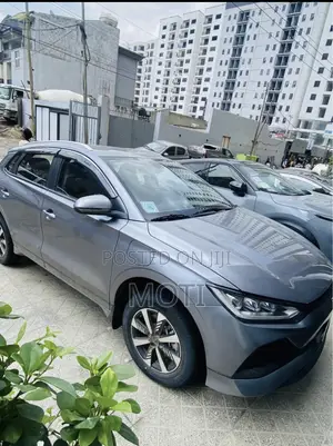 BYD E2 43 kWh 94 hp FWD 2025 Gray