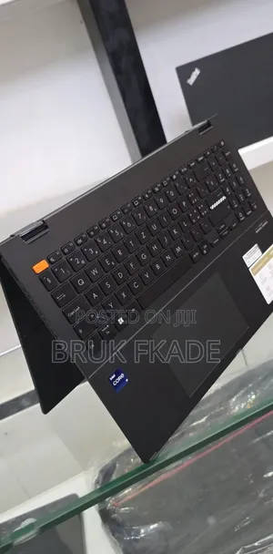 New Laptop Asus VivoBook 15 X505BA 16GB Intel Core i9 SSD 1T