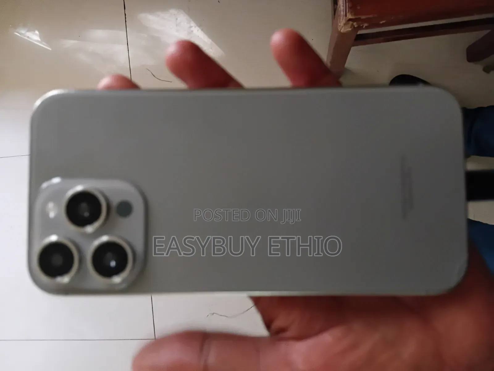 New Apple iPhone 16 Pro Max 1 TB Silver