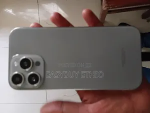 New Apple iPhone 16 Pro Max 1 TB Silver