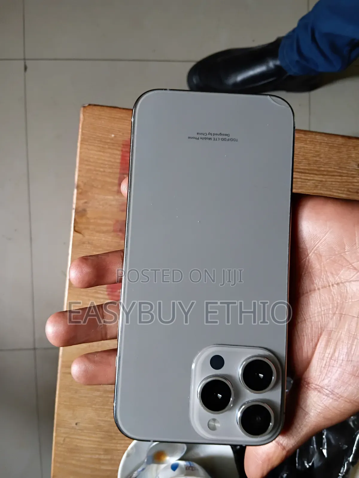 New Apple iPhone 16 Pro Max 1 TB Silver