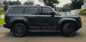 Toyota Land Cruiser Prado 2024 Black