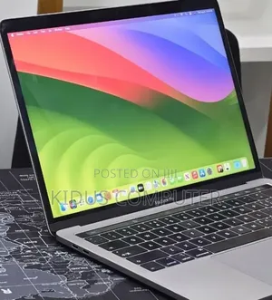New Laptop Apple MacBook Pro 2019 16GB Intel Core i7 SSD 256GB