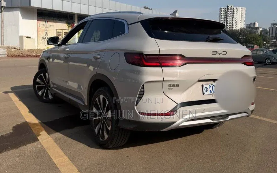 BYD Song Plus 2025 Silver