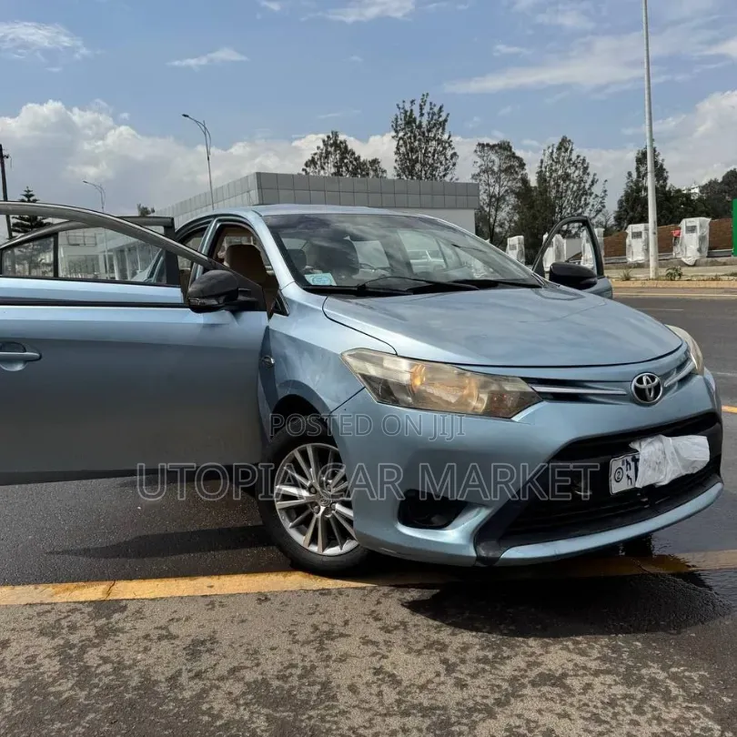 Toyota Yaris 2015