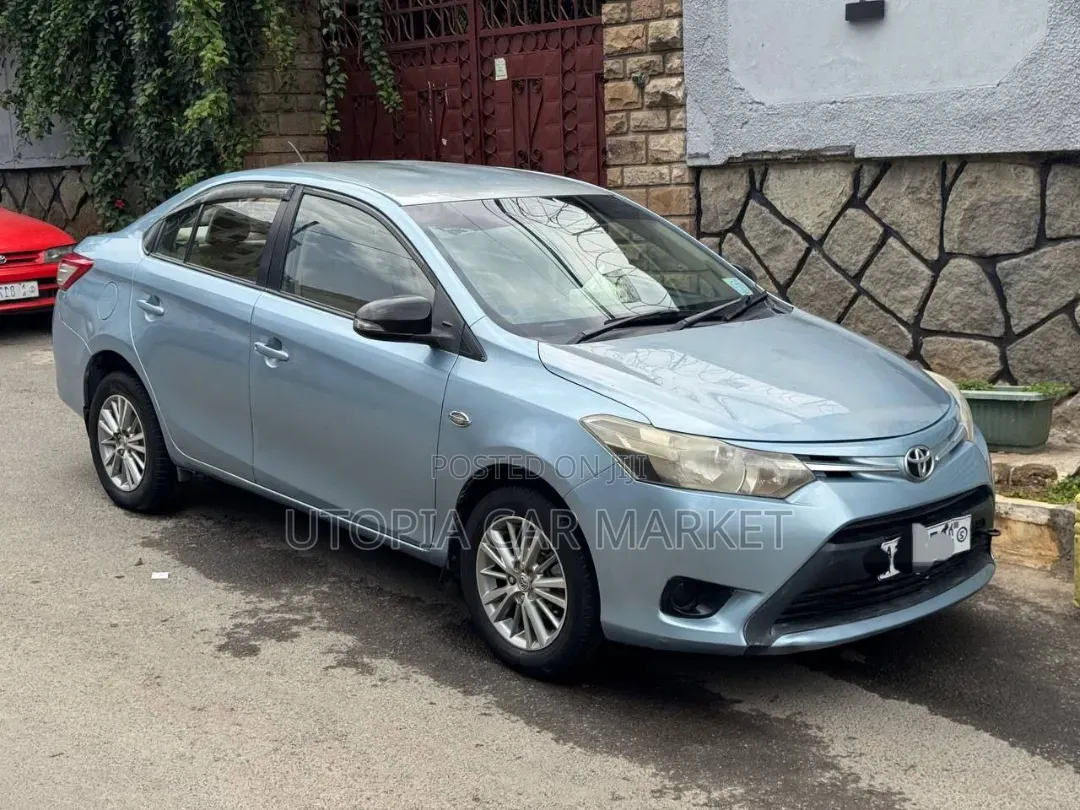 Toyota Yaris 2015