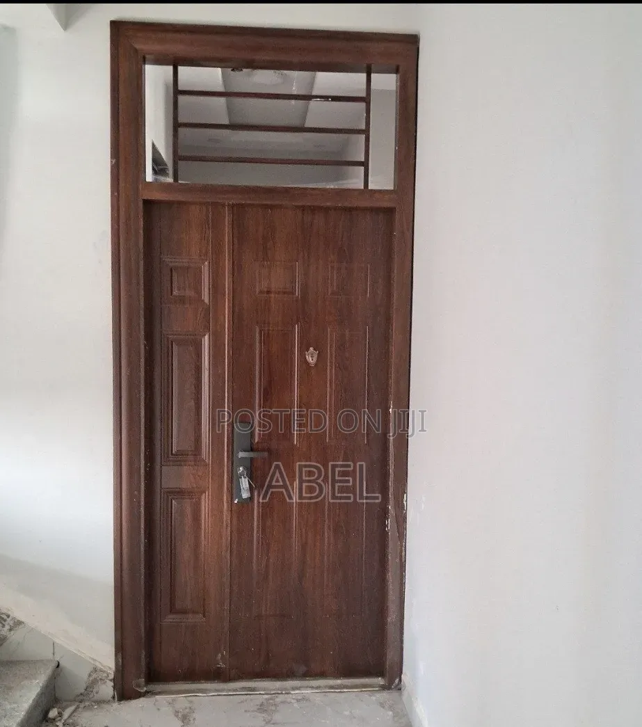 Victor Door | the Perfect Entrance Solution
