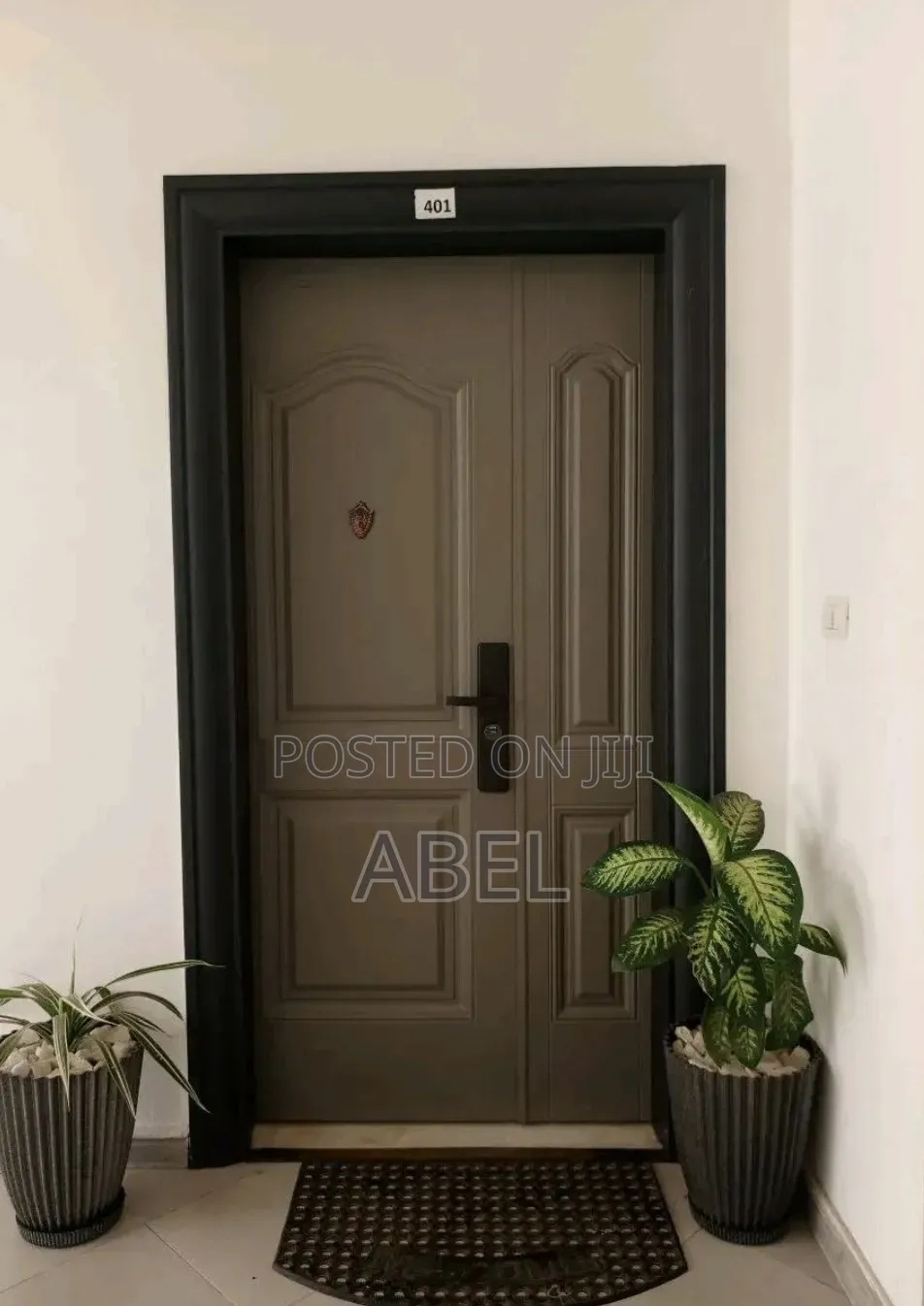 Victor Door | the Perfect Entrance Solution