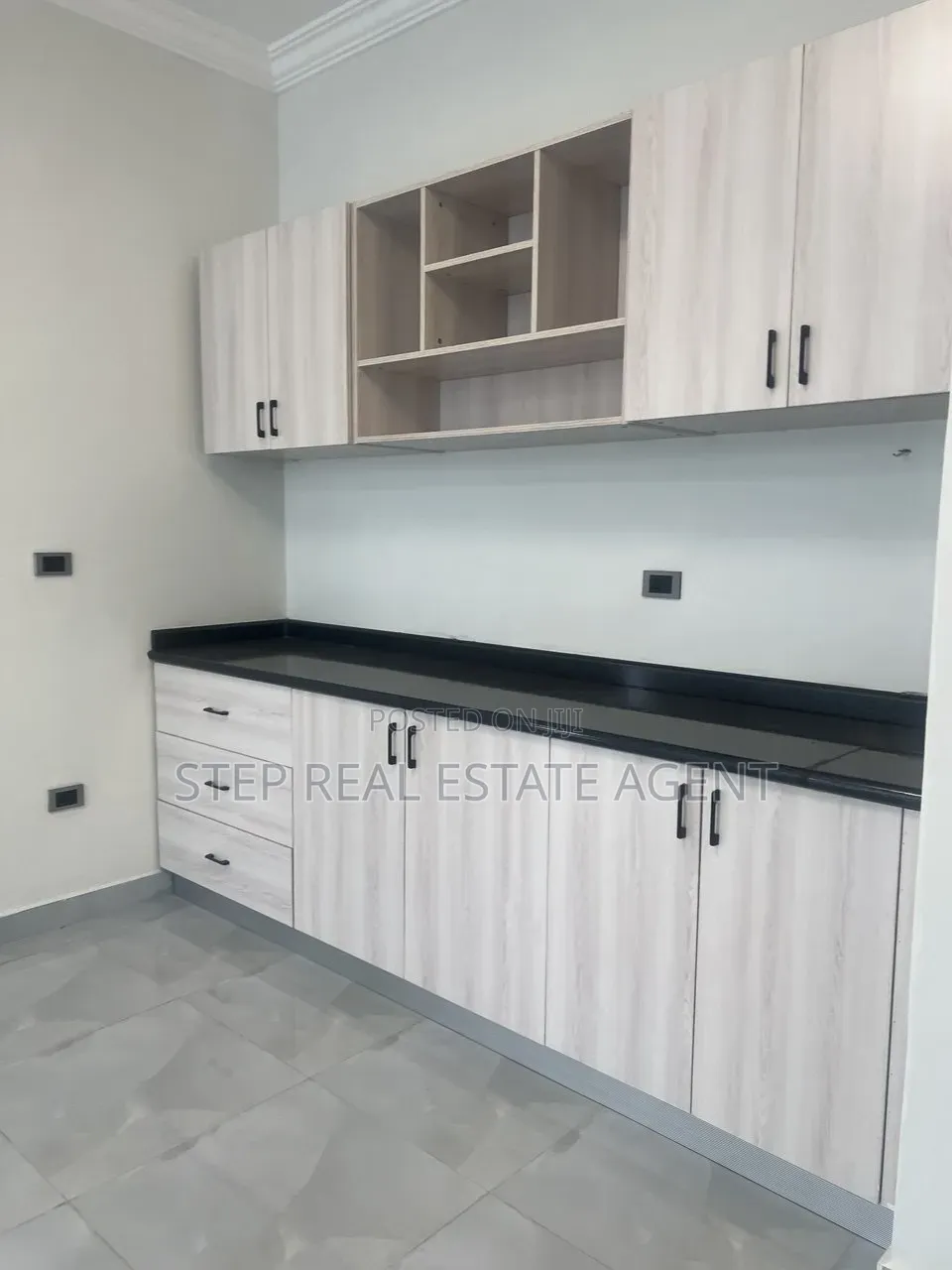 2bdrm Apartment in Welosefer, Bole for rent