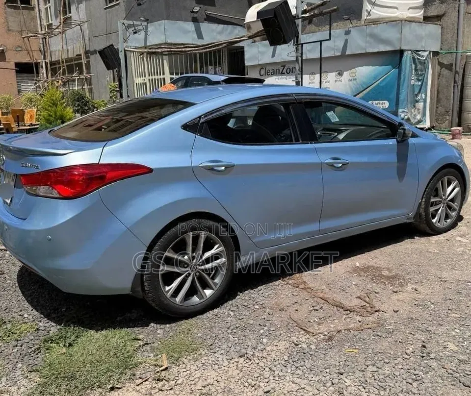Hyundai Elantra 2013 Blue