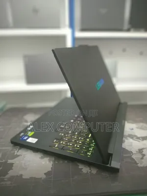 New Laptop Lenovo Legion Pro 7 32GB Intel Core Ultra 9 SSD 1T