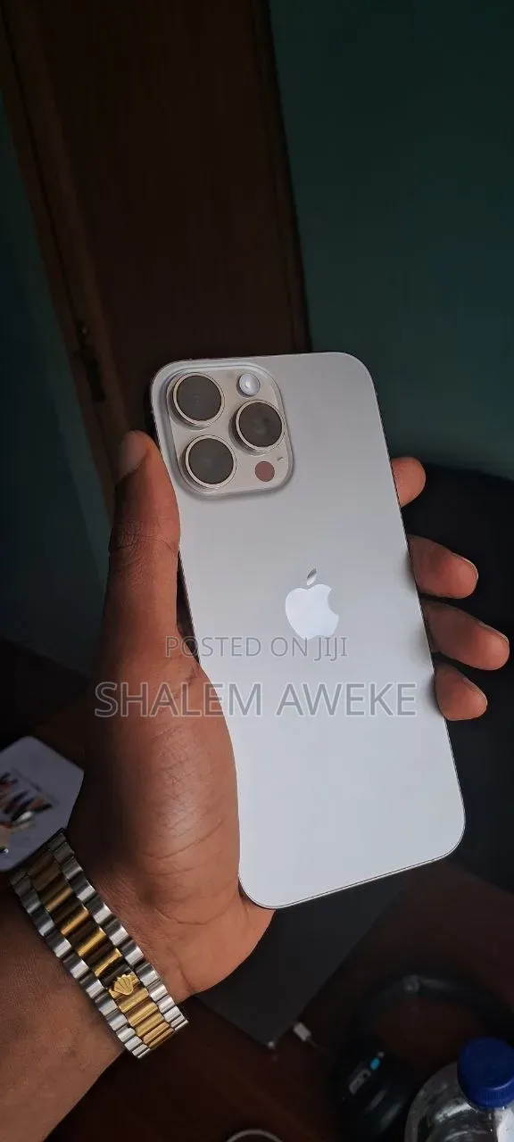 New Apple iPhone 16 Pro Max 512 GB Silver