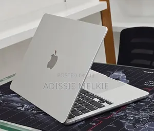 New Laptop Apple MacBook Air 2024 M3 16GB Apple M3 SSD 256GB