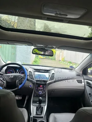 Hyundai Avante 2015 Silver