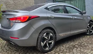 Hyundai Avante 2015 Silver