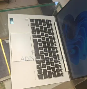New Laptop HP EliteBook 640 G11 16GB Intel Core Ultra 7 SSD 512GB