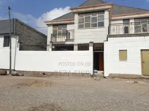 4bdrm House in Akaky Kaliti for sale
