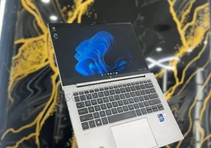 New Laptop HP ZBook Firefly 14 G10 16GB Intel Core i7 SSD 512GB