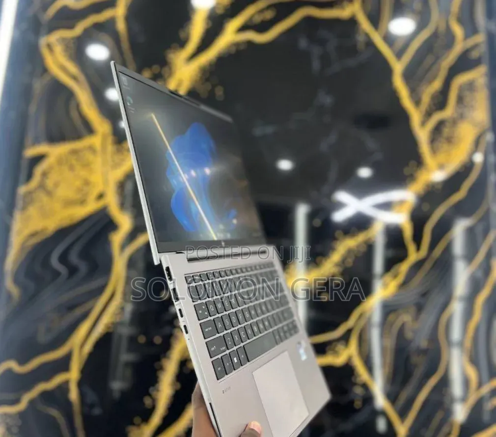 New Laptop HP ZBook Firefly 14 G10 16GB Intel Core i7 SSD 512GB