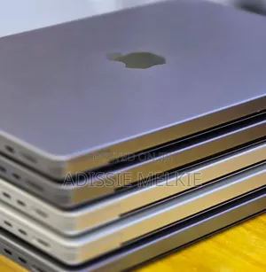 New Laptop Apple MacBook Pro 2020 M1 32GB Apple M1 Pro SSD 512GB