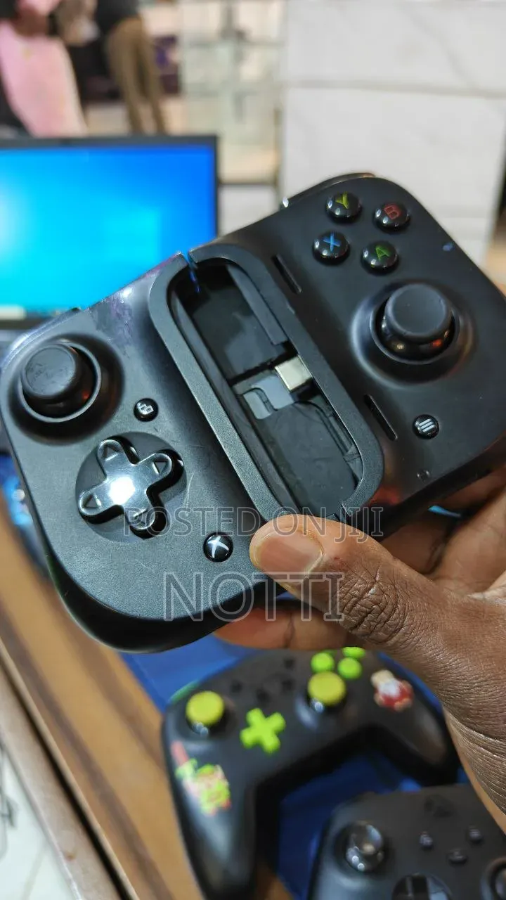 Mobile Game Controller