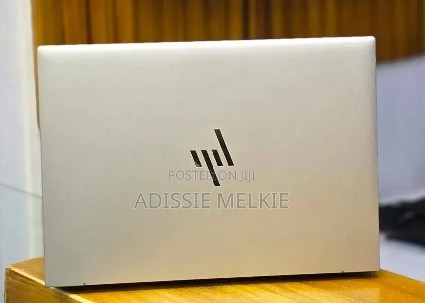 New Laptop HP EliteBook 1040 G8 16GB Intel Core i7 SSD 512GB