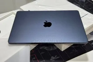 New Laptop Apple MacBook Air 2022 M2 8GB Apple M2 SSD 256GB