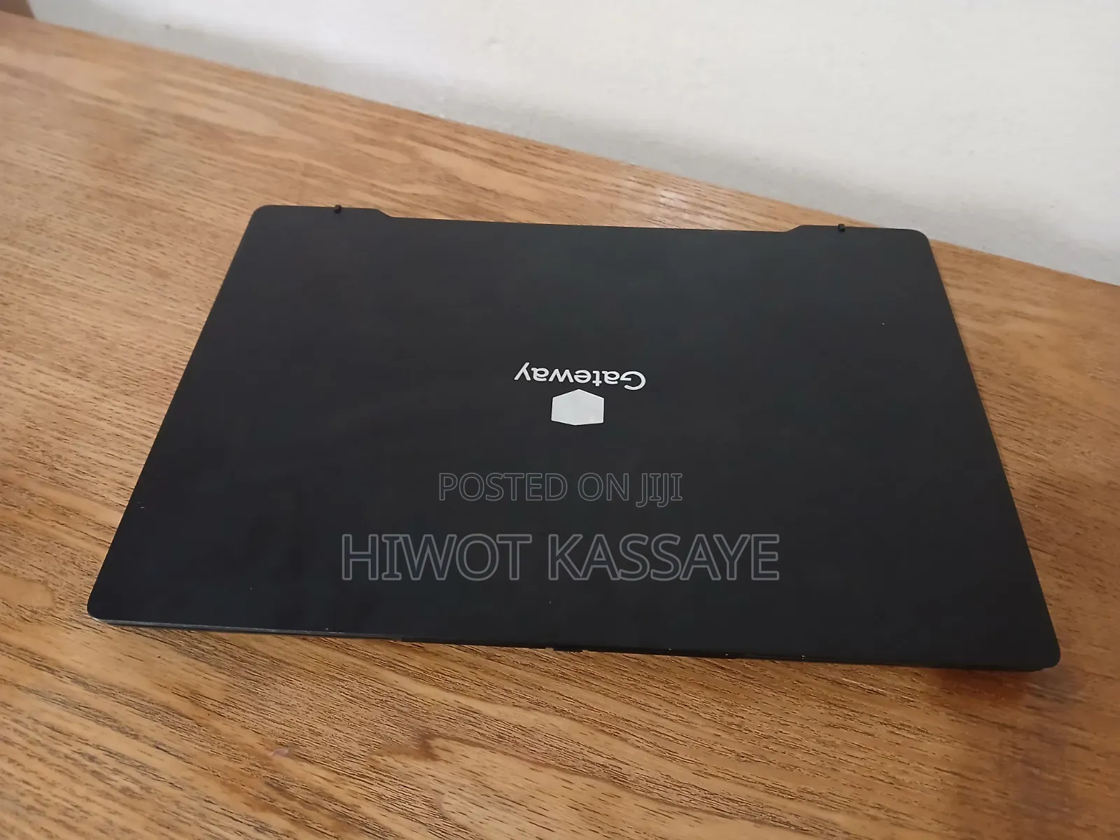 Laptop Gateway GWTC51427 8GB Intel Core i5 SSD 512GB